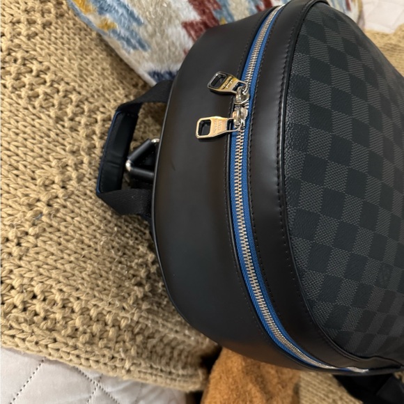 Louis Vuitton Josh Graphite Backpack with Neon Blue Lining - Limited Edition - Picture 7 of 11